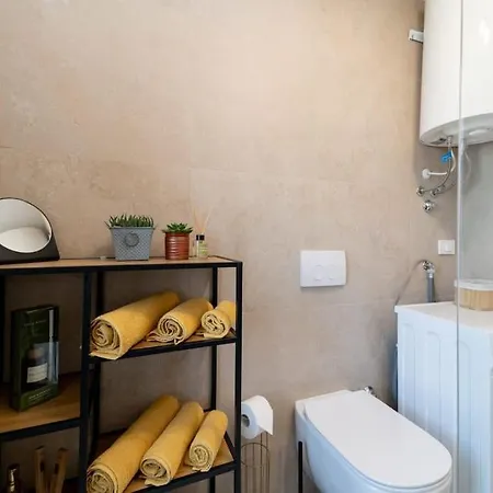 Danijel, With Beautiful Seaview Novigrad Apartman