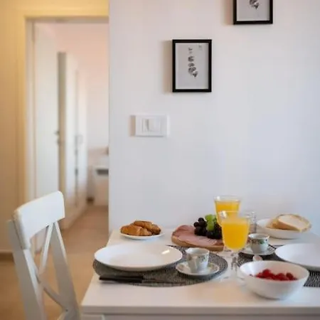 Danijel, With Beautiful Seaview Novigrad Appartement *