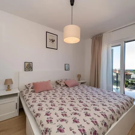 Danijel, With Beautiful Seaview Novigrad Appartement Novigrad Istria